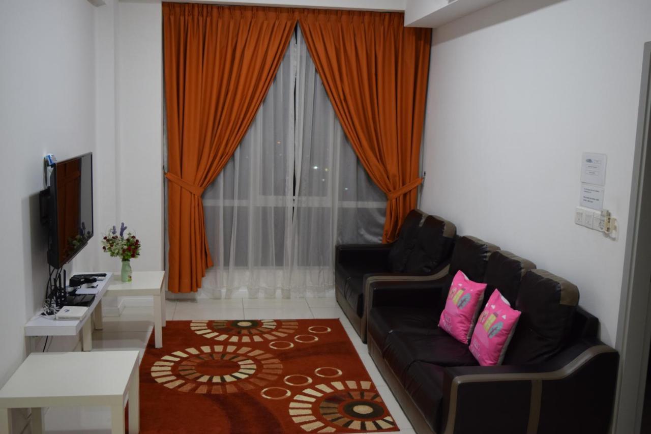 Sutera Avenue Kota Kinabalu Apartamento Exterior foto