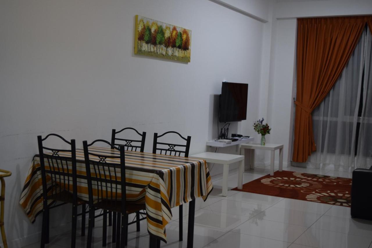 Sutera Avenue Kota Kinabalu Apartamento Exterior foto