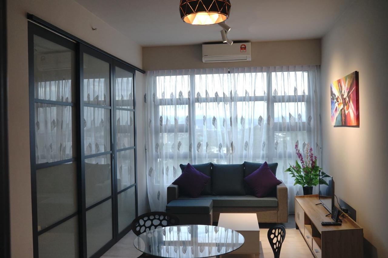 Sutera Avenue Kota Kinabalu Apartamento Exterior foto