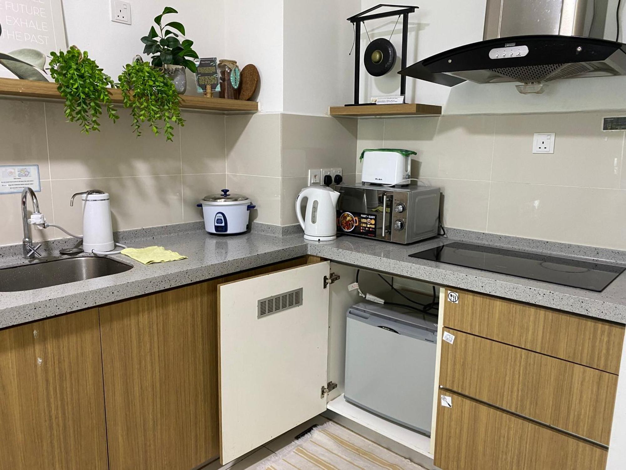 Sutera Avenue Kota Kinabalu Apartamento Exterior foto