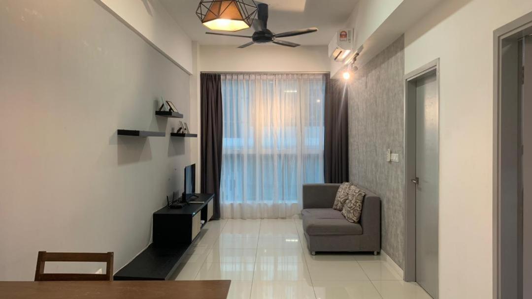 Sutera Avenue Kota Kinabalu Apartamento Exterior foto