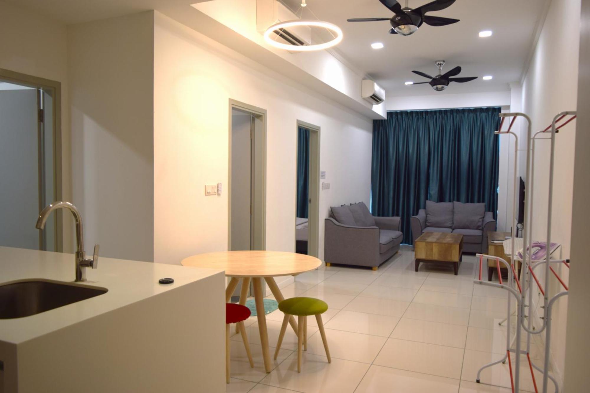 Sutera Avenue Kota Kinabalu Apartamento Exterior foto